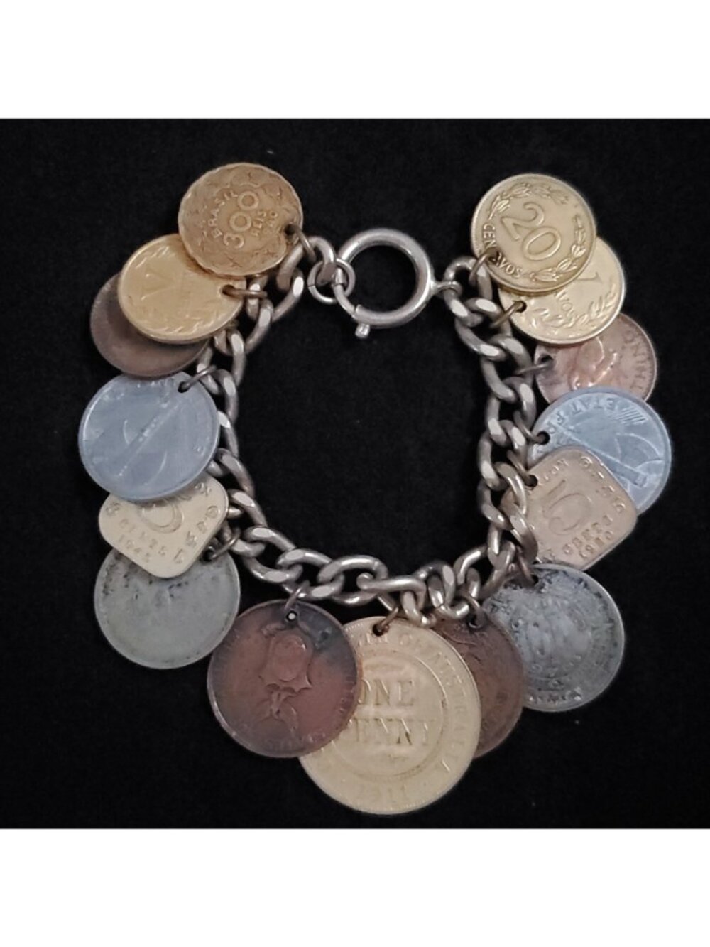 Vintage World Coin Charm Bracelet Dangles 6" - Picture 2 of 6